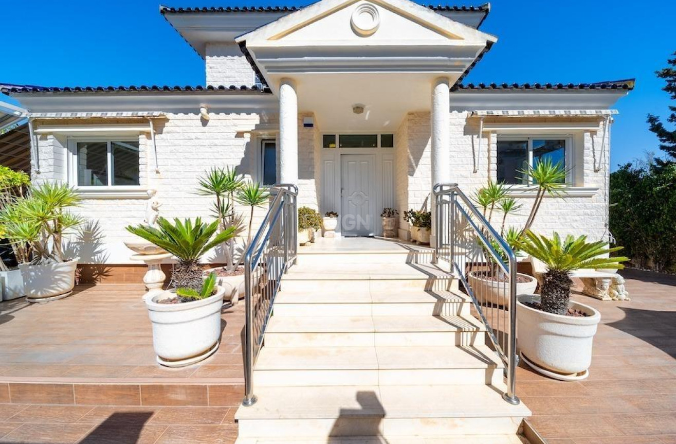 Odsprzedaż - Villa - Torrevieja - Torre La Mata