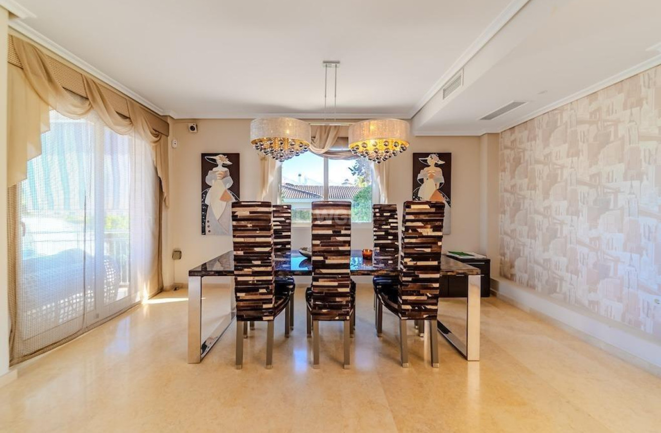 Odsprzedaż - Villa - Torrevieja - Torre La Mata
