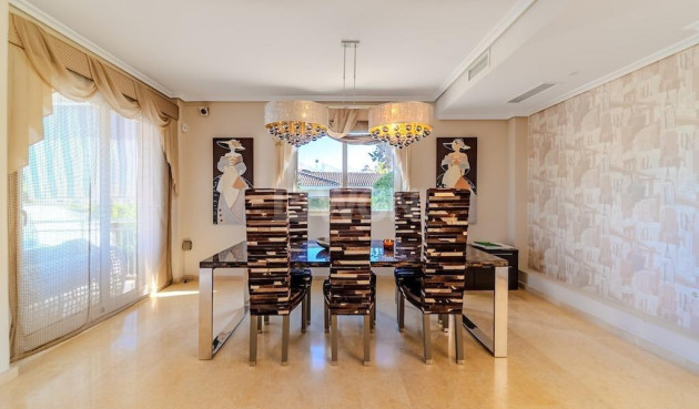 Odsprzedaż - Villa - Torrevieja - Torre La Mata