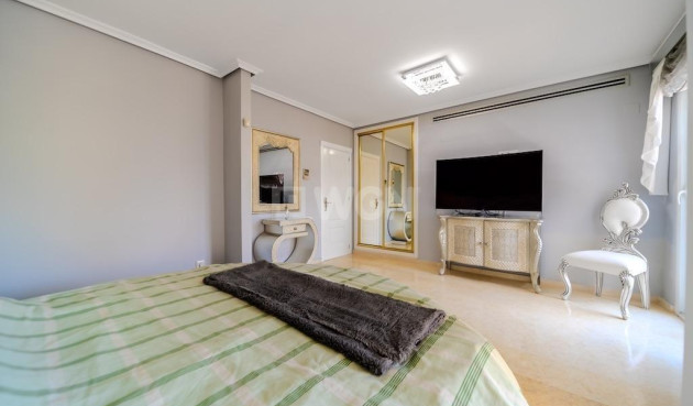 Odsprzedaż - Villa - Torrevieja - Torre La Mata