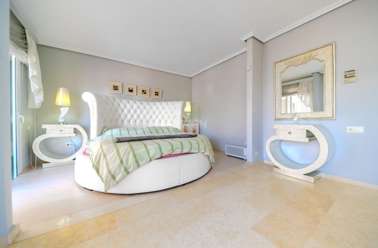 Odsprzedaż - Villa - Torrevieja - Torre La Mata