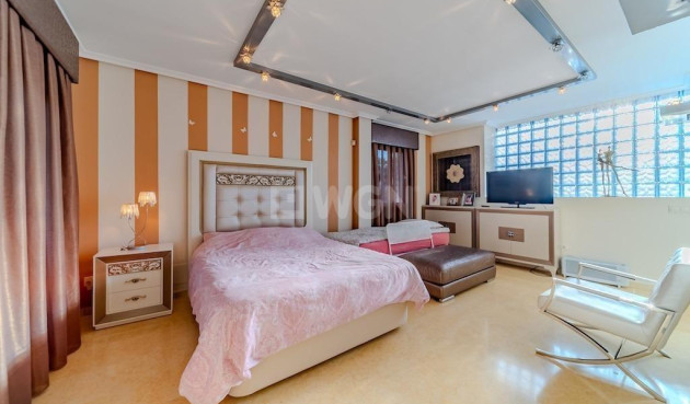 Odsprzedaż - Villa - Torrevieja - Torre La Mata