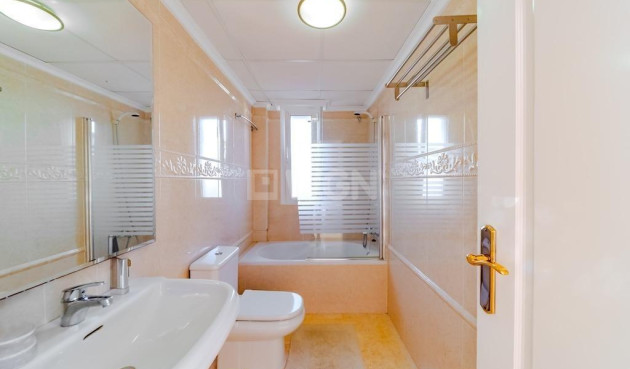 Odsprzedaż - Villa - Torrevieja - Torre La Mata