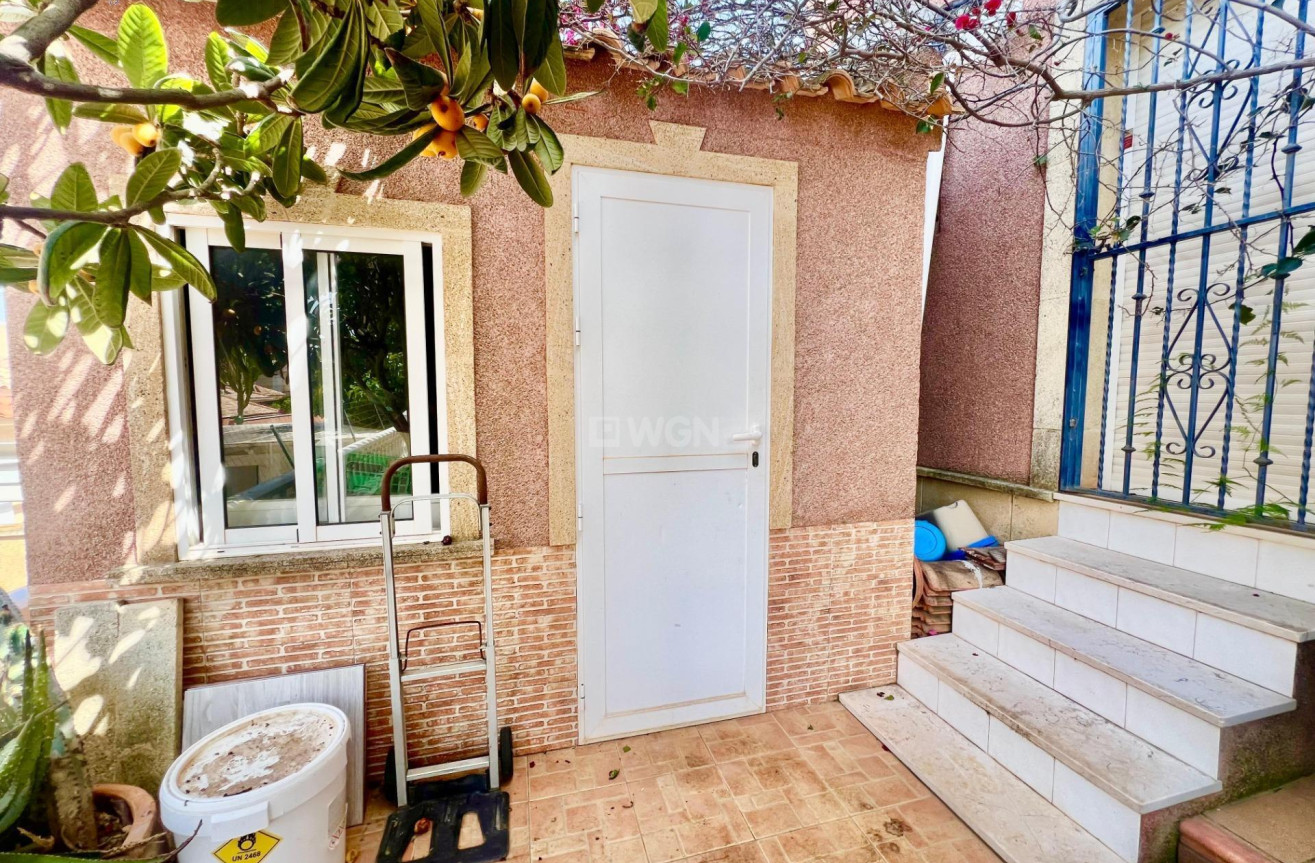 Resale - Villa - Torrevieja - Los Balcones - Los Altos del Edén