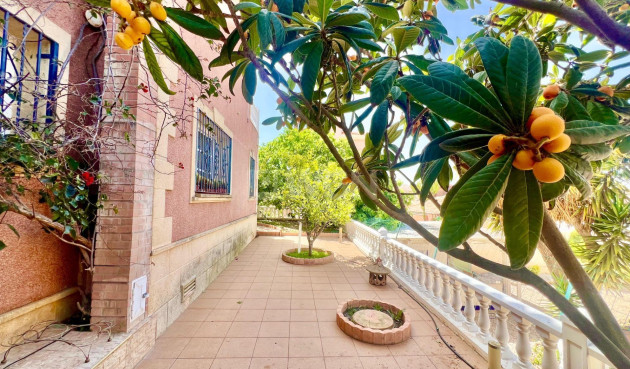 Resale - Villa - Torrevieja - Los Balcones - Los Altos del Edén