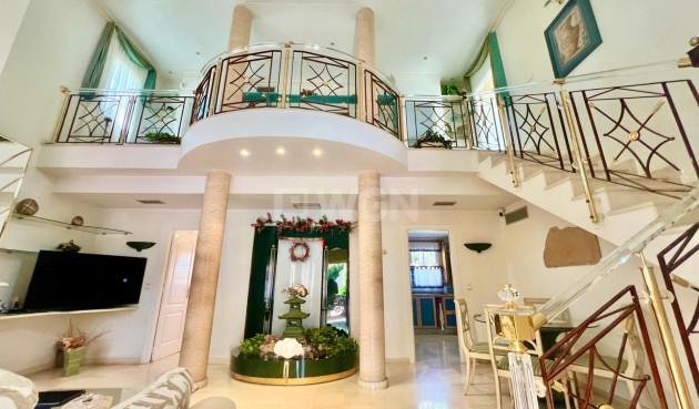 Resale - Villa - Torrevieja - Los Balcones - Los Altos del Edén