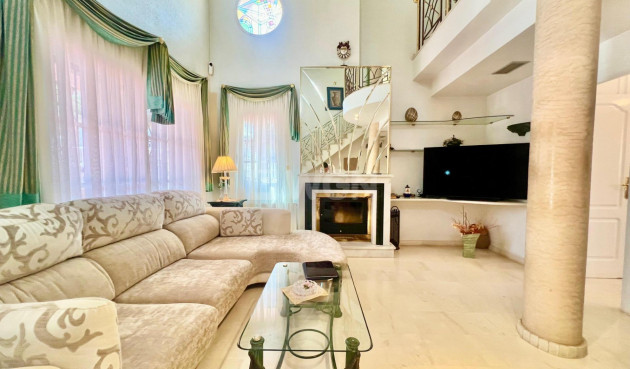 Resale - Villa - Torrevieja - Los Balcones - Los Altos del Edén