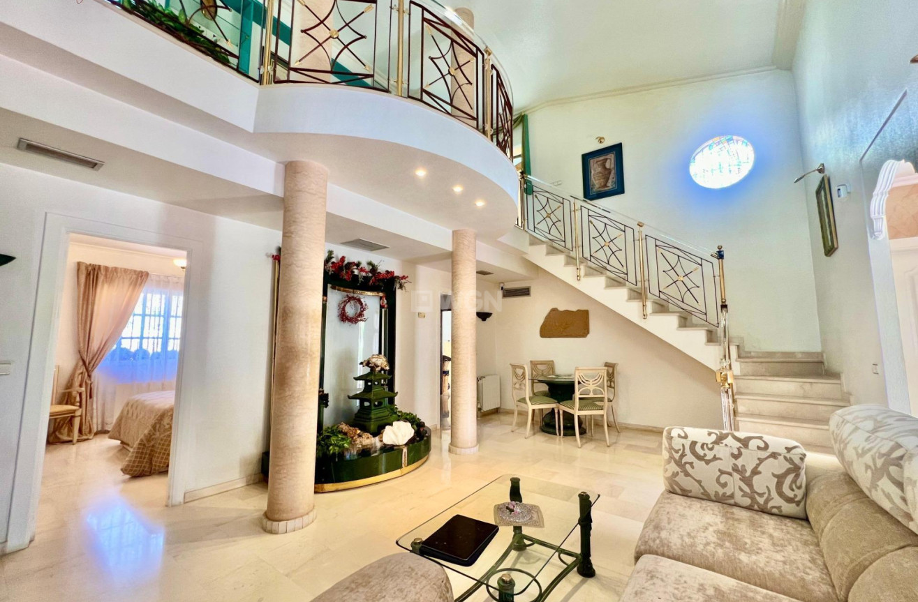 Resale - Villa - Torrevieja - Los Balcones - Los Altos del Edén