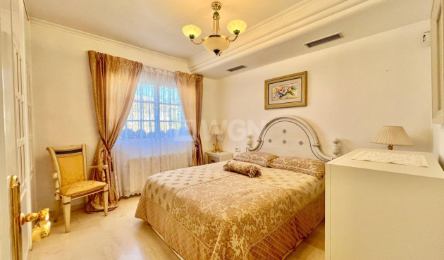 Resale - Villa - Torrevieja - Los Balcones - Los Altos del Edén