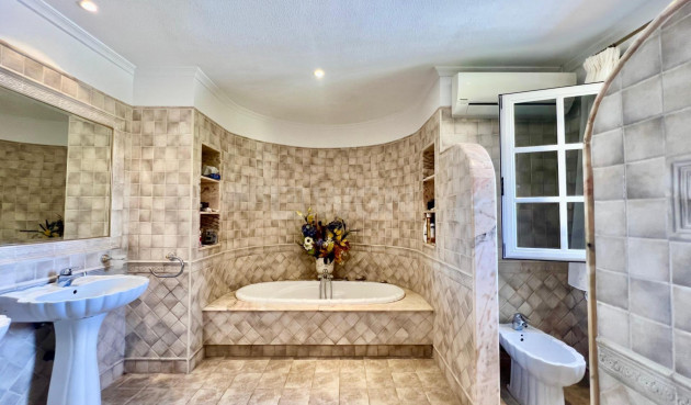 Resale - Villa - Torrevieja - Los Balcones - Los Altos del Edén