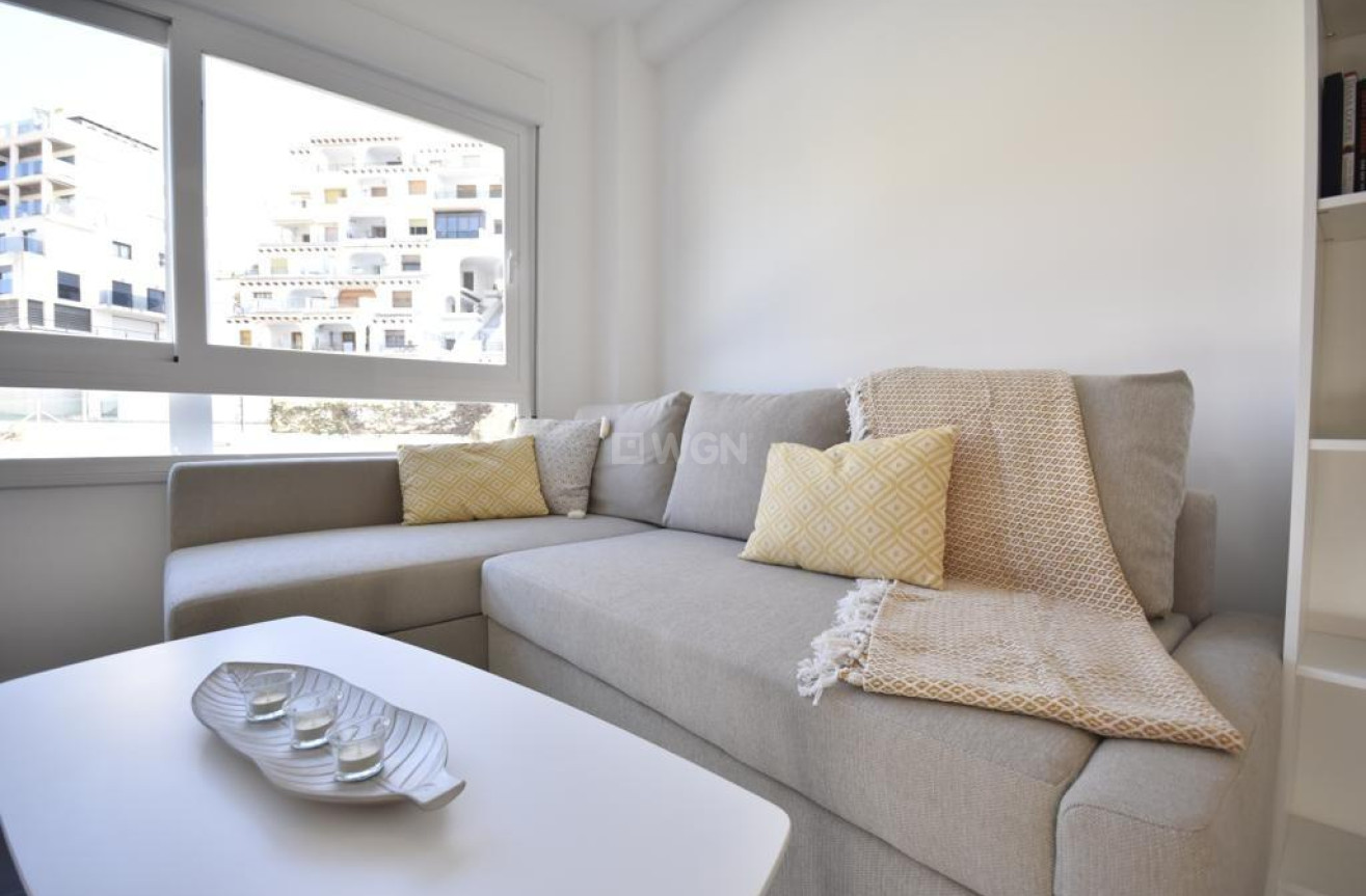Odsprzedaż - Mieszkanie w bloku - Orihuela Costa - Campoamor