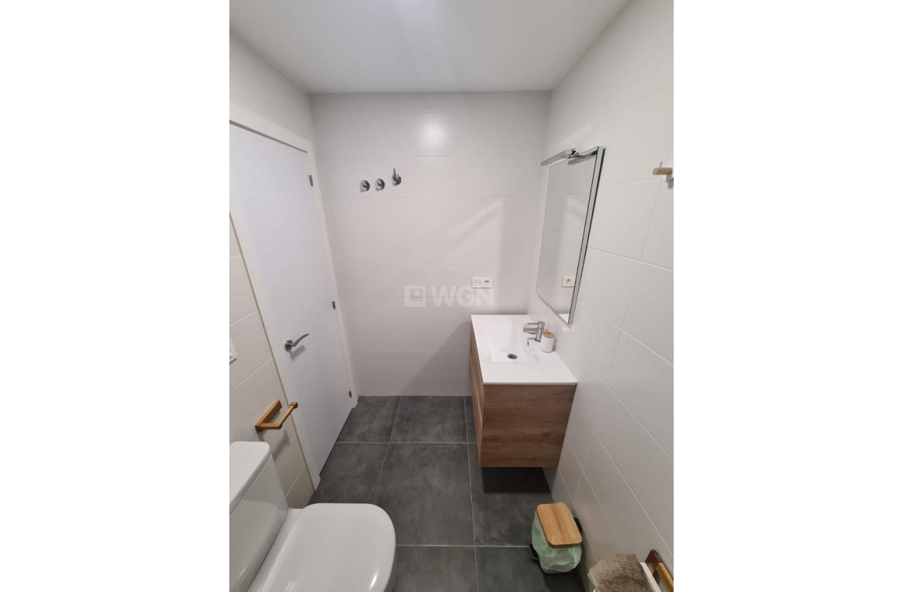 Odsprzedaż - Mieszkanie w bloku - Orihuela Costa - Campoamor