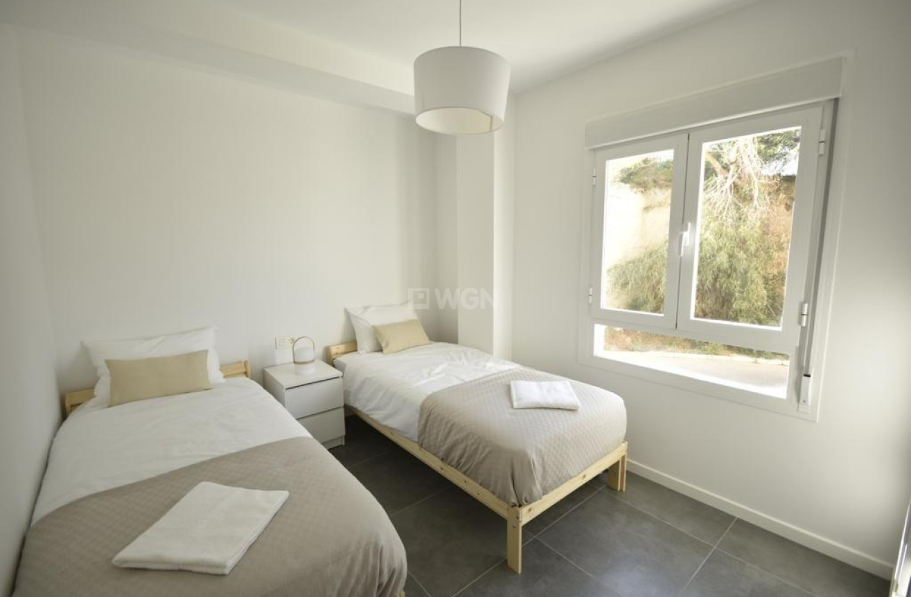 Odsprzedaż - Mieszkanie w bloku - Orihuela Costa - Campoamor