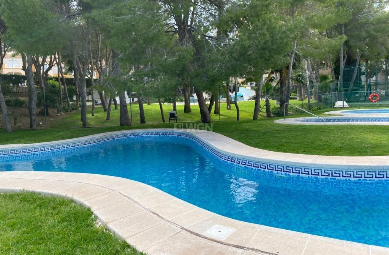 Odsprzedaż - Mieszkanie w bloku - Orihuela Costa - Campoamor