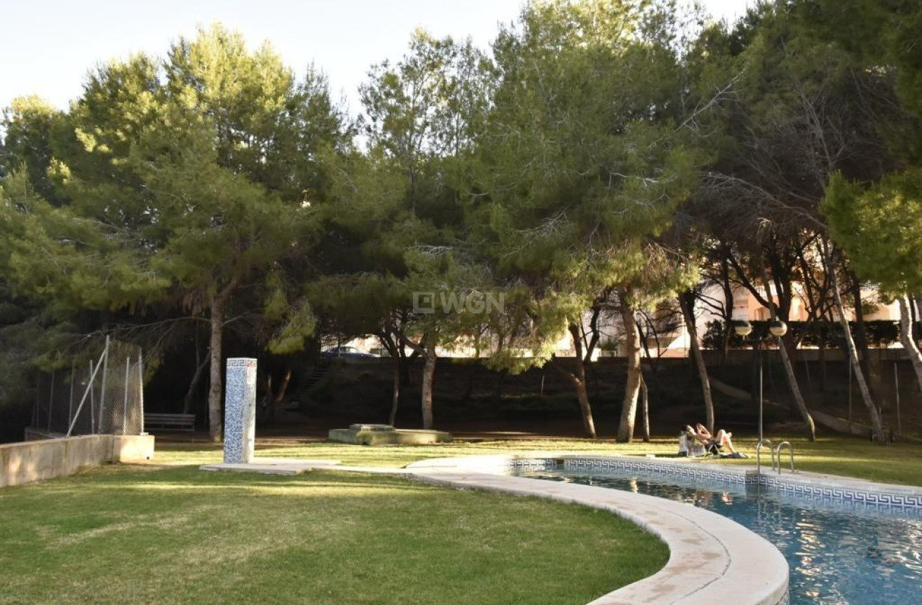 Odsprzedaż - Mieszkanie w bloku - Orihuela Costa - Campoamor