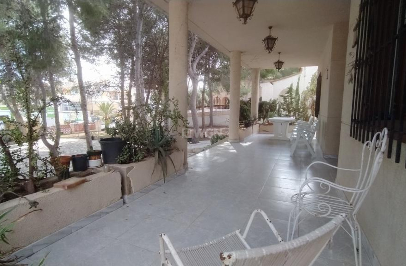 Odsprzedaż - Villa - Torrevieja - Los Balcones