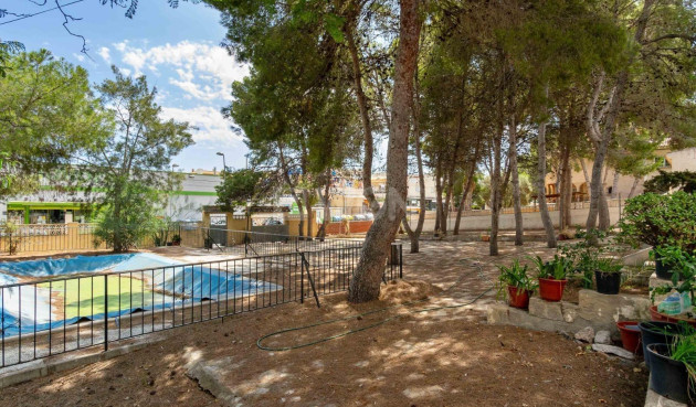Odsprzedaż - Villa - Torrevieja - Los Balcones