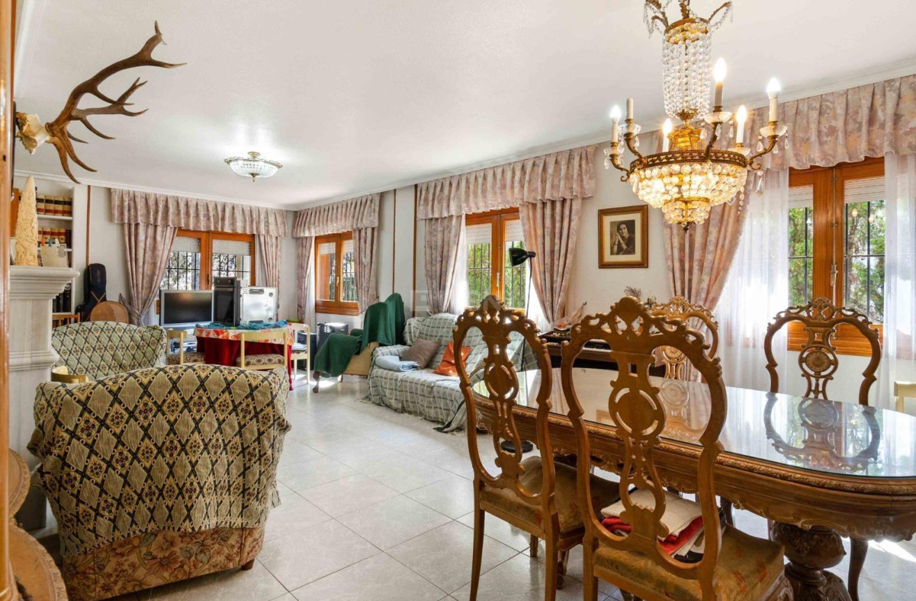 Odsprzedaż - Villa - Torrevieja - Los Balcones