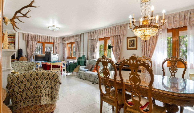 Odsprzedaż - Villa - Torrevieja - Los Balcones