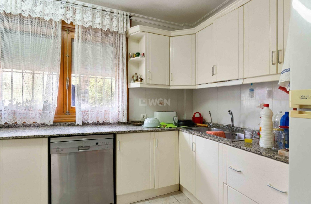 Odsprzedaż - Villa - Torrevieja - Los Balcones