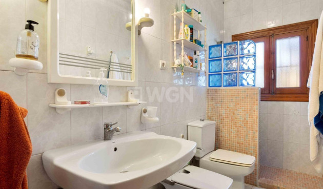 Odsprzedaż - Villa - Torrevieja - Los Balcones