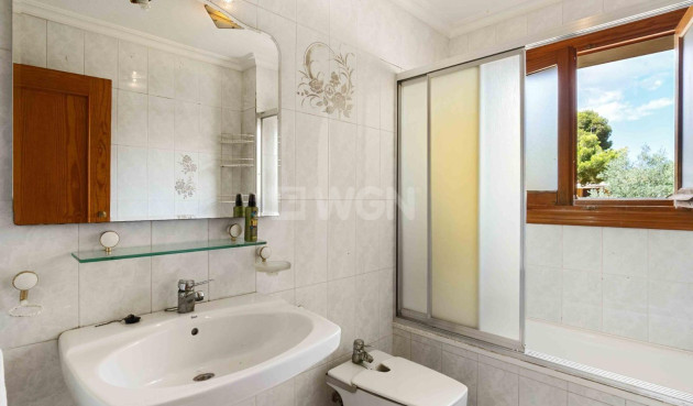 Odsprzedaż - Villa - Torrevieja - Los Balcones