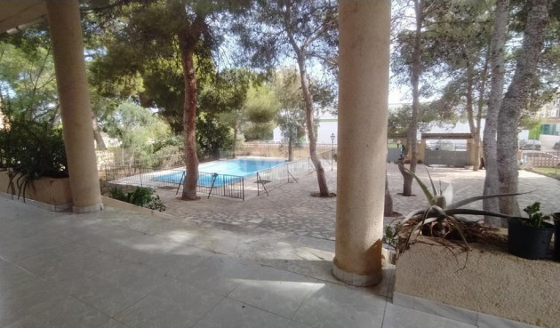 Odsprzedaż - Villa - Torrevieja - Los Balcones