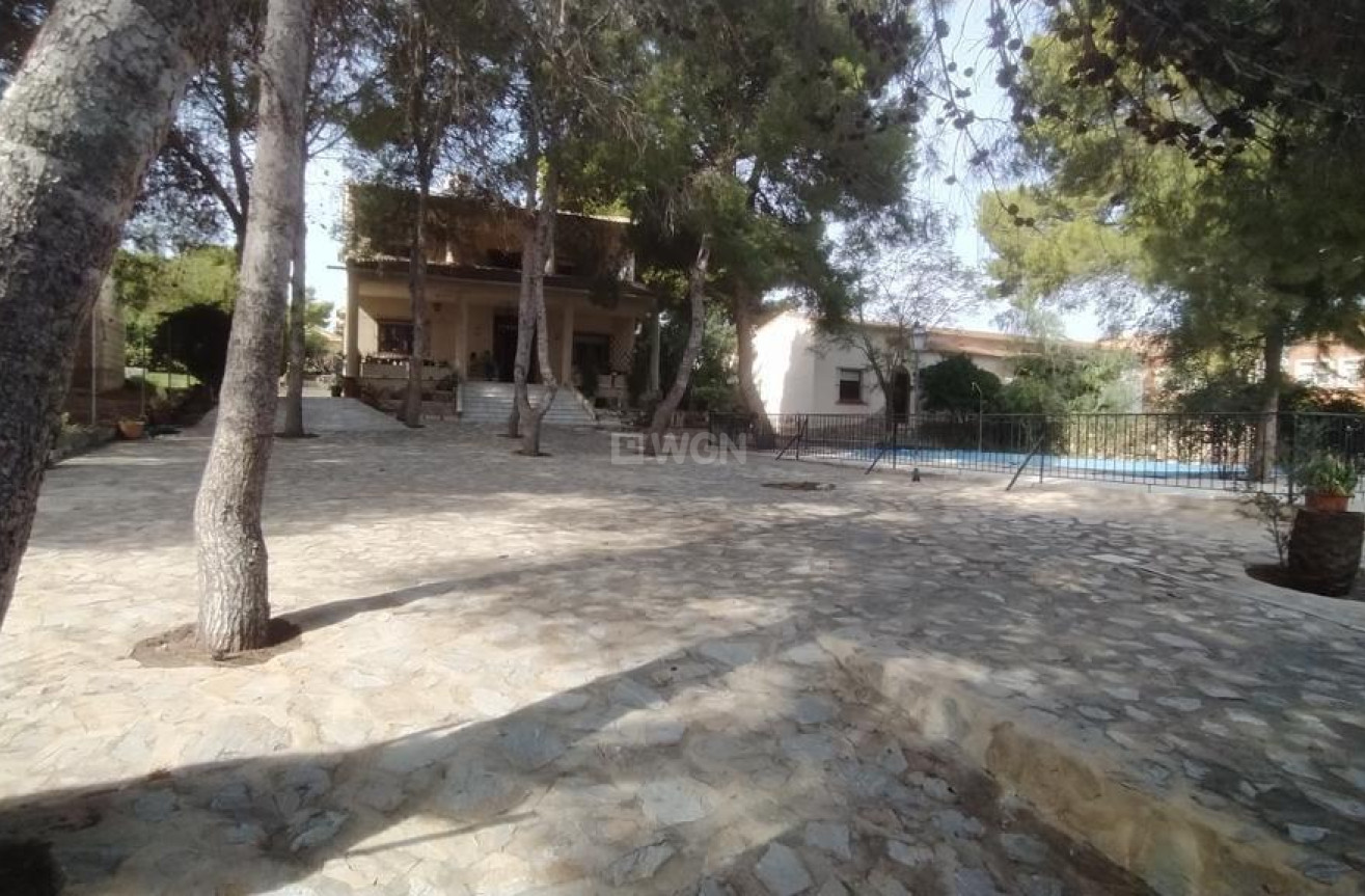 Odsprzedaż - Villa - Torrevieja - Los Balcones