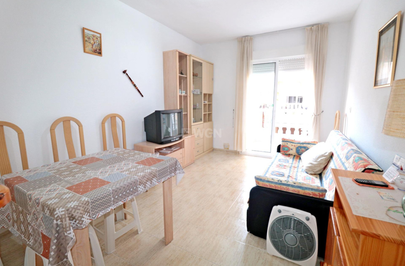 Odsprzedaż - Mieszkanie w bloku - Torrevieja - Acequion