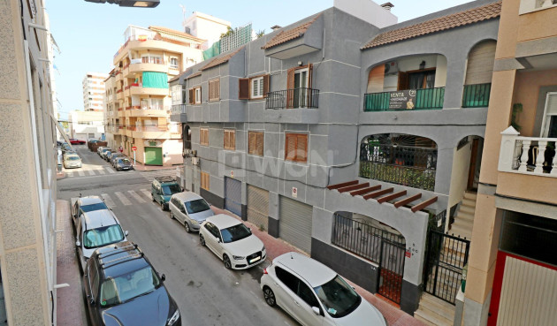 Odsprzedaż - Mieszkanie w bloku - Torrevieja - Acequion