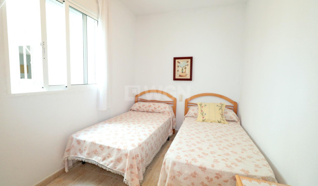 Odsprzedaż - Mieszkanie w bloku - Torrevieja - Acequion