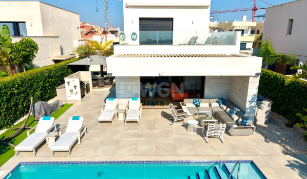 Reventa - Villa - Los Montesinos - Costa Blanca