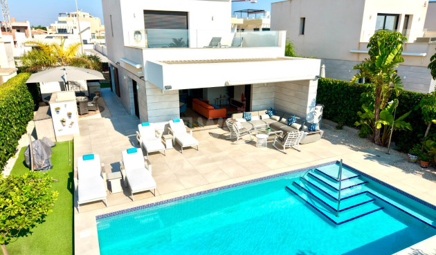 Reventa - Villa - Los Montesinos - Costa Blanca