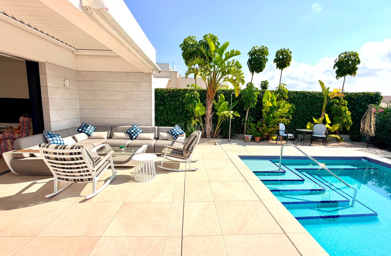 Reventa - Villa - Los Montesinos - Costa Blanca
