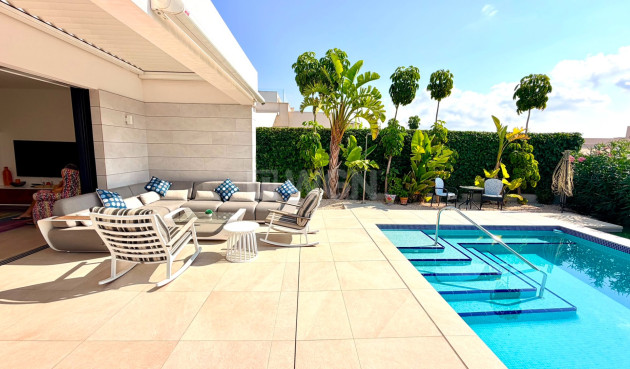 Reventa - Villa - Los Montesinos - Costa Blanca