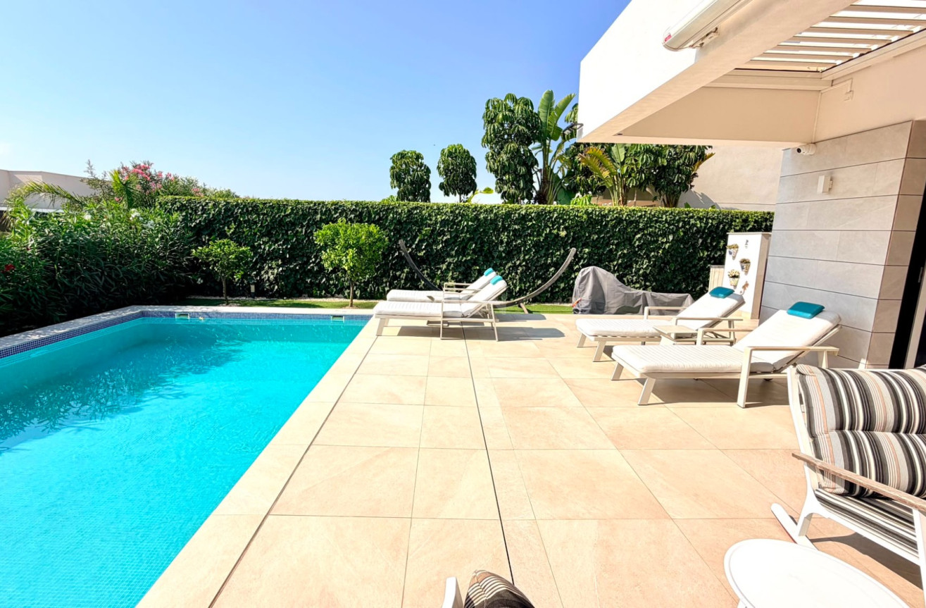 Reventa - Villa - Los Montesinos - Costa Blanca