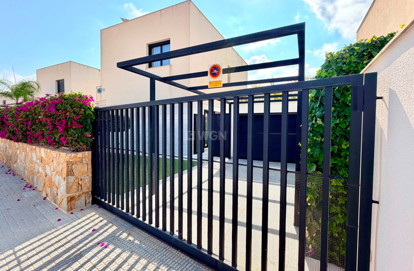 Reventa - Villa - Los Montesinos - Costa Blanca