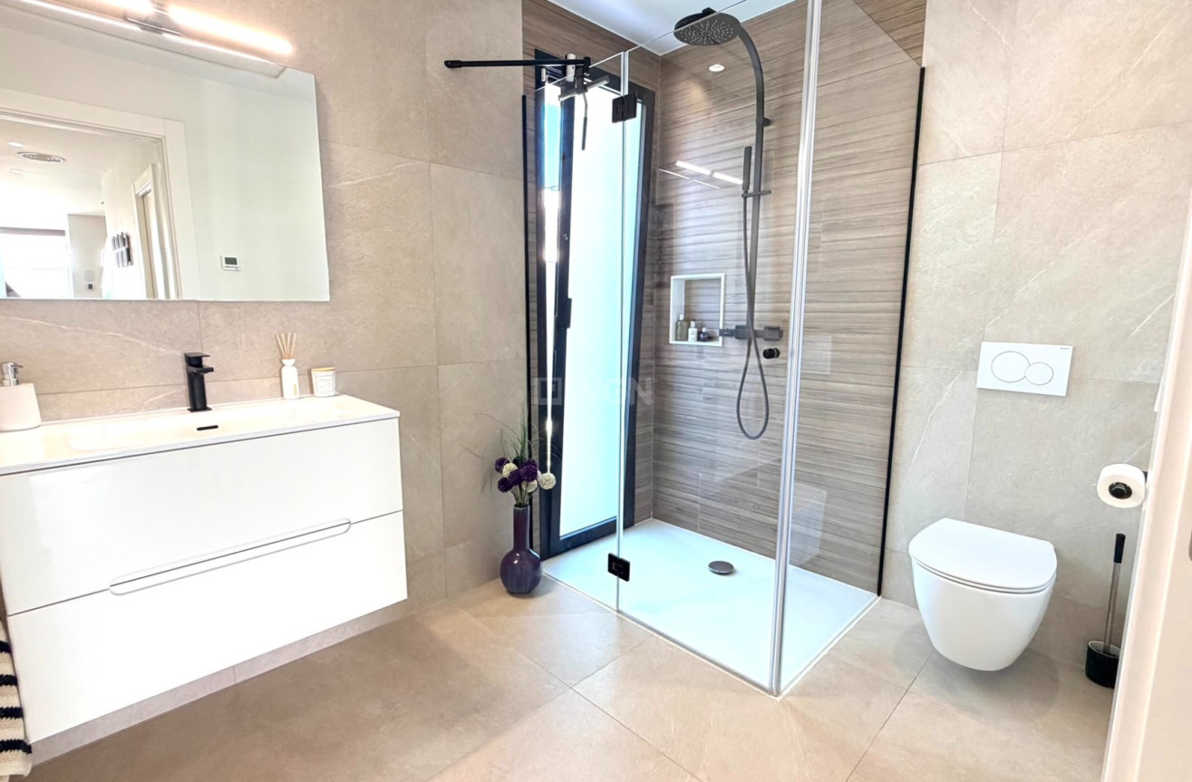 Reventa - Villa - Los Montesinos - Costa Blanca