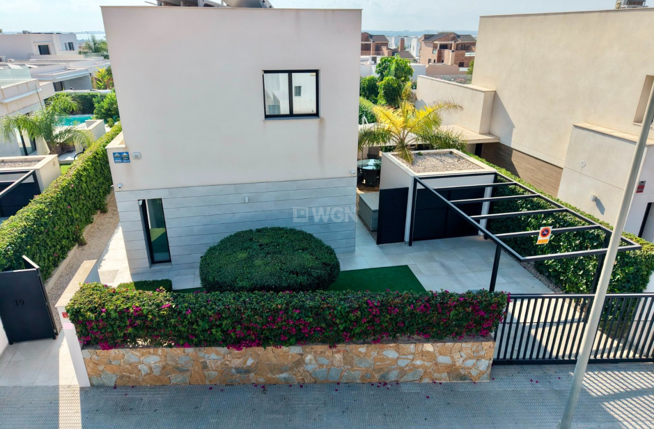 Reventa - Villa - Los Montesinos - Costa Blanca