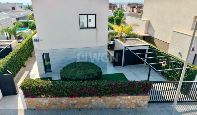 Reventa - Villa - Los Montesinos - Costa Blanca