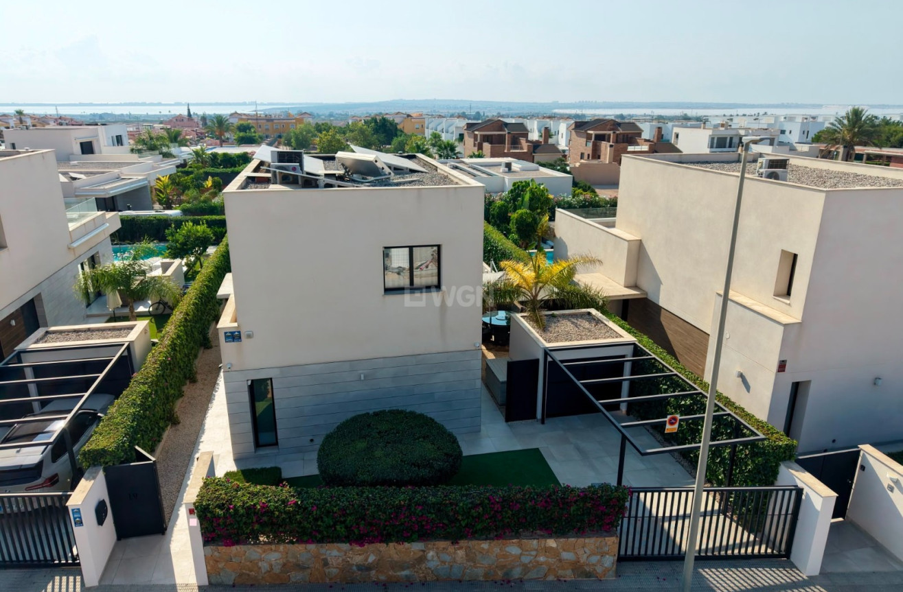 Reventa - Villa - Los Montesinos - Costa Blanca