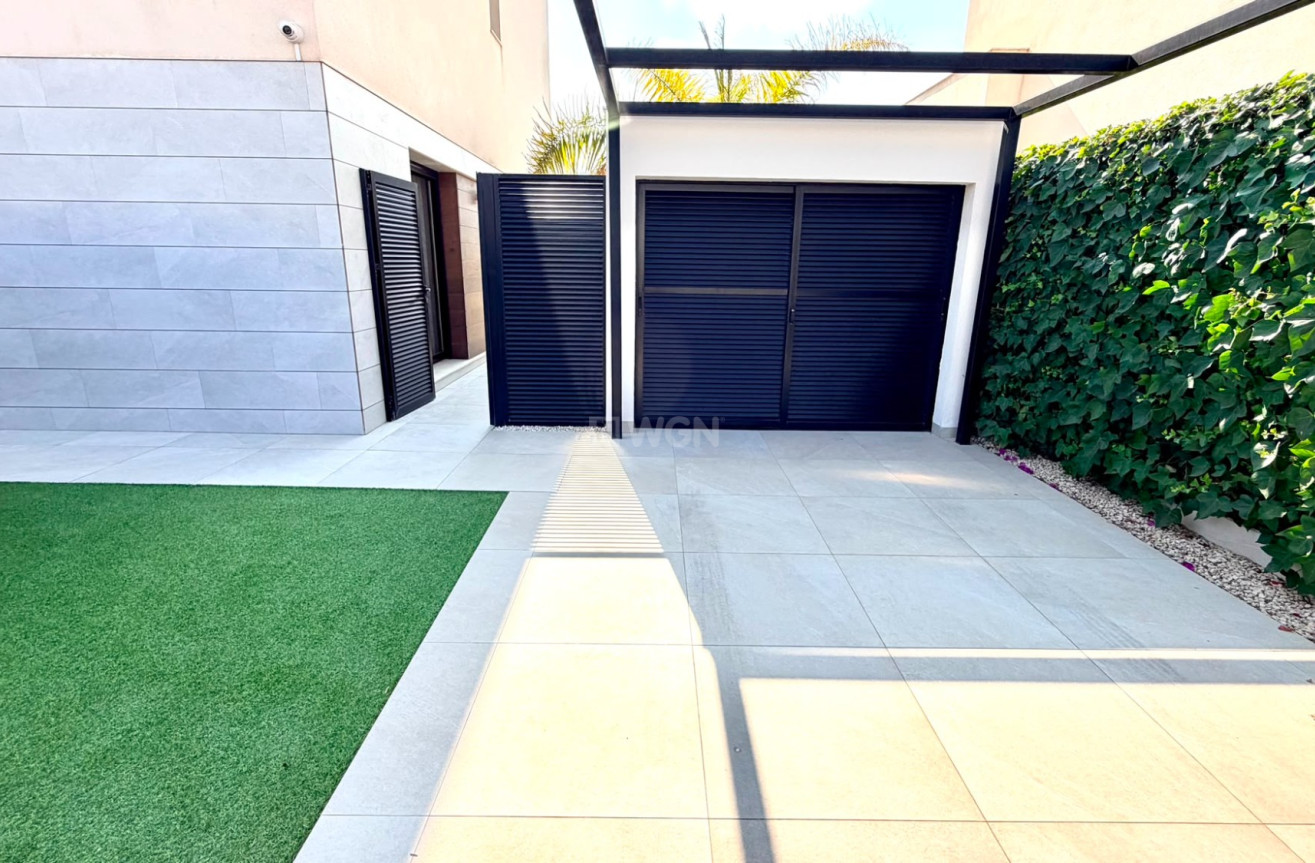 Reventa - Villa - Los Montesinos - Costa Blanca