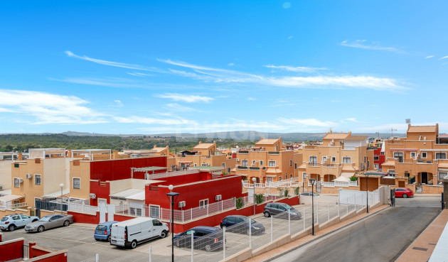 Odsprzedaż - Mieszkanie w bloku - Orihuela - Inland