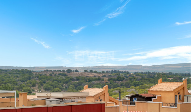 Odsprzedaż - Mieszkanie w bloku - Orihuela - Inland