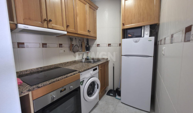 Resale - Apartment / flat - Torrevieja - Playa de los Locos
