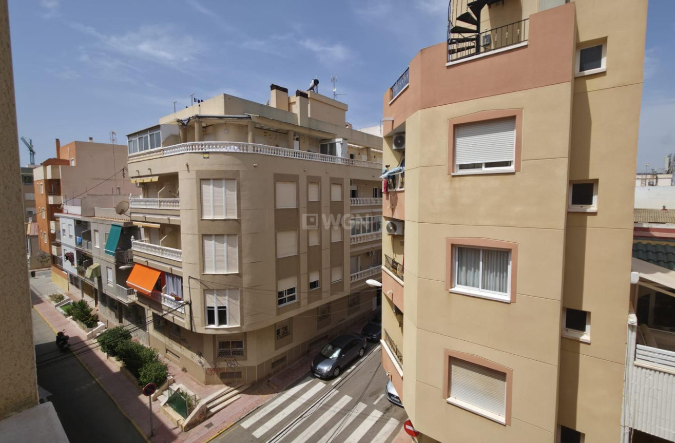 Resale - Apartment / flat - Torrevieja - Playa de los Locos