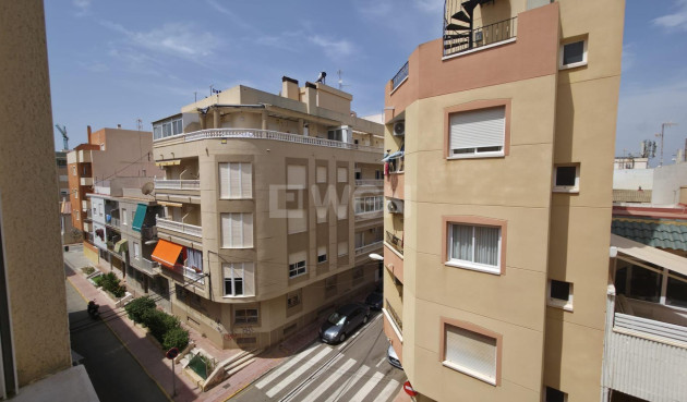 Resale - Apartment / flat - Torrevieja - Playa de los Locos