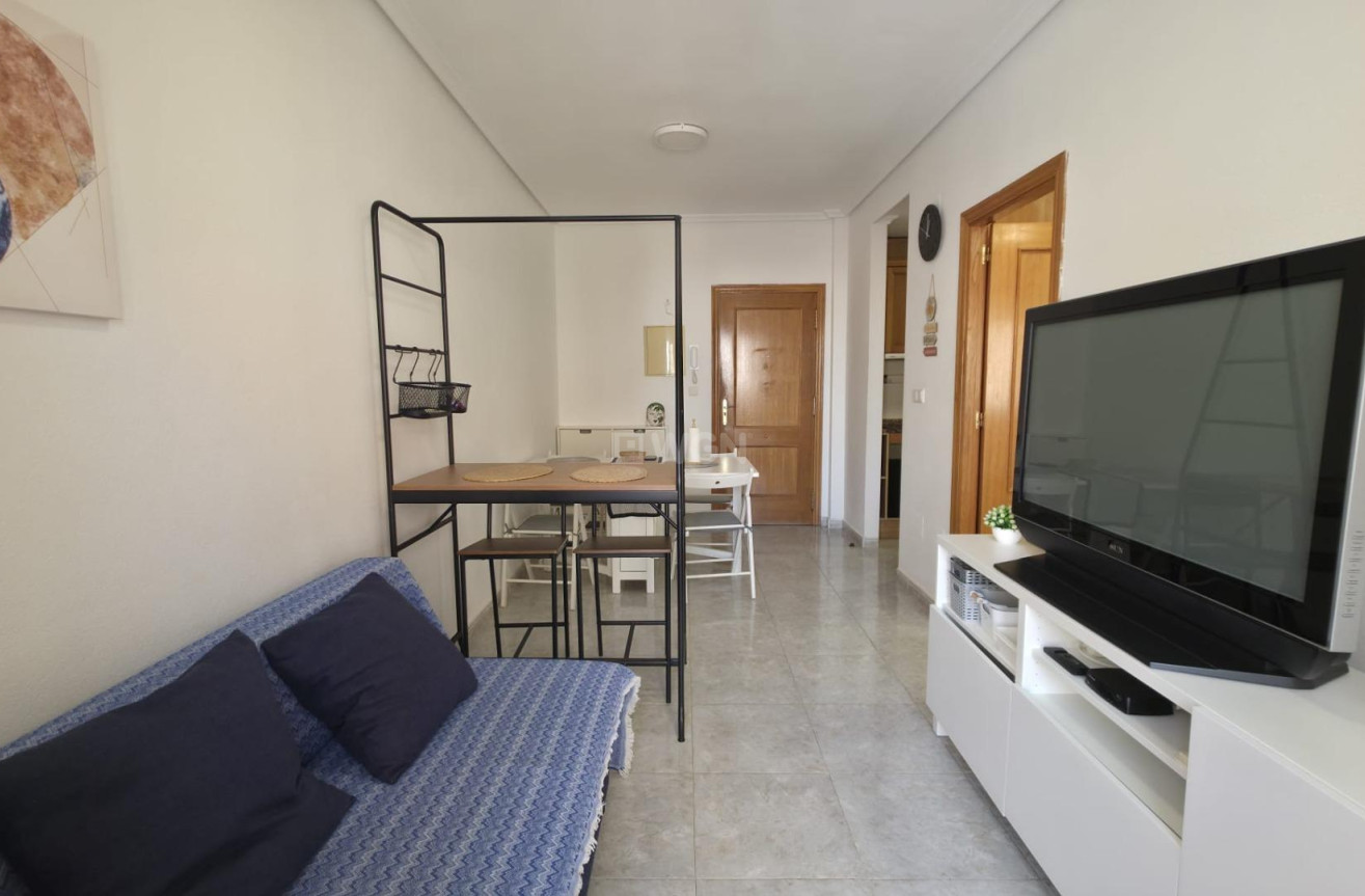 Resale - Apartment / flat - Torrevieja - Playa de los Locos