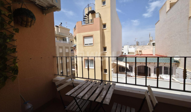 Resale - Apartment / flat - Torrevieja - Playa de los Locos