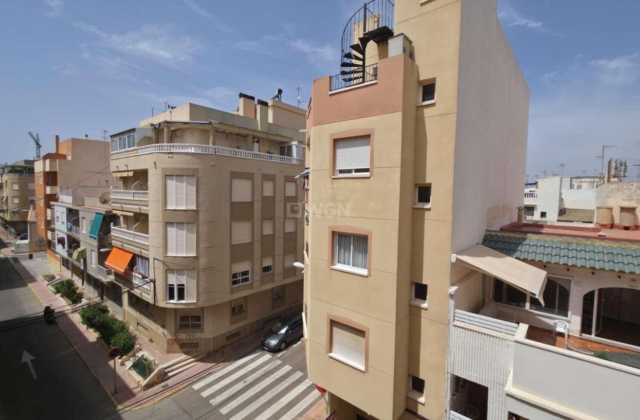 Resale - Apartment / flat - Torrevieja - Playa de los Locos